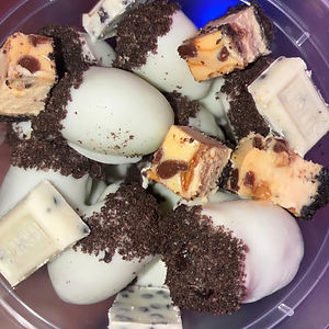 Cookies & Cream Oreo Covered Grapes With Cheesecake Bites