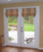 Casual Roman shade with tails