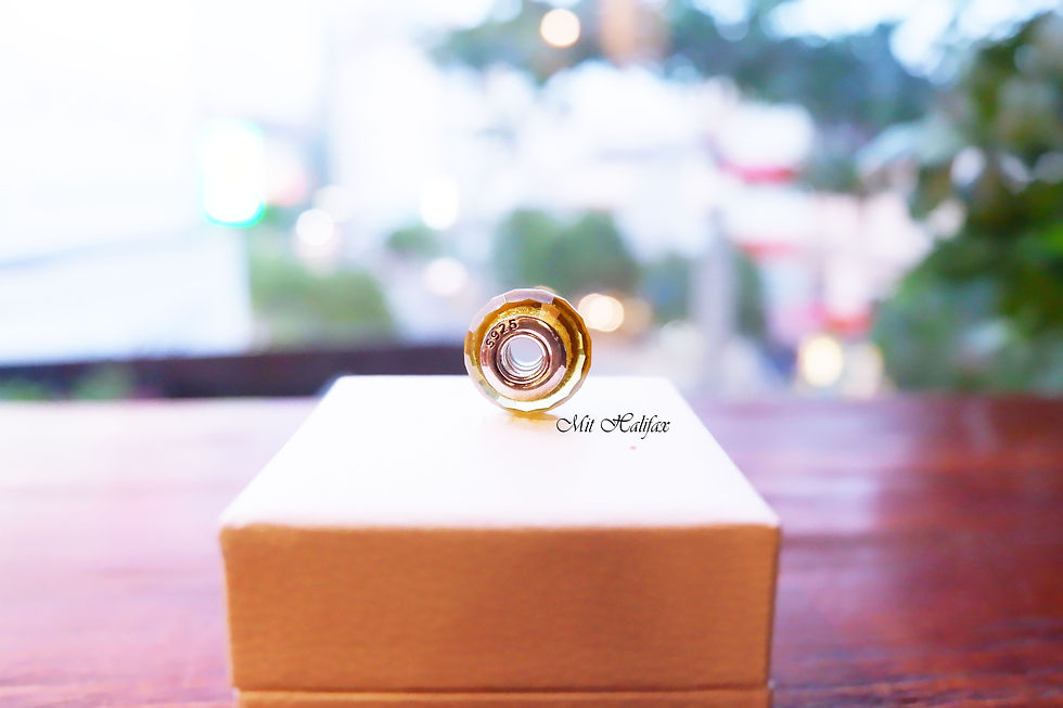 Thumbnail: Glass cắt vàng- có nhũ VA021