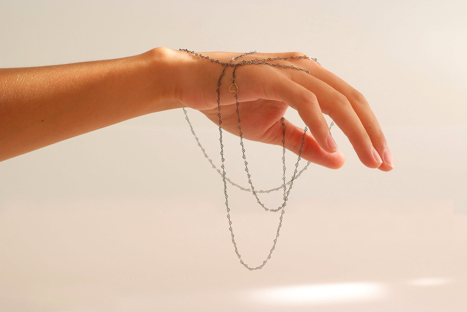 Little Hearts : Long Necklace