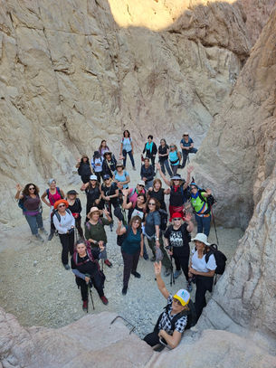 נשים מטיילות בהרי אילת