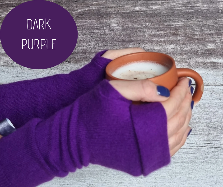 Thumbnail: Cashmere fingerless gloves in dark purple