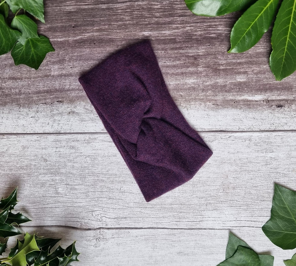 Thumbnail: Cashmere earwarmer headband in bright colours and dark colours made from recycled cashmere jumpers