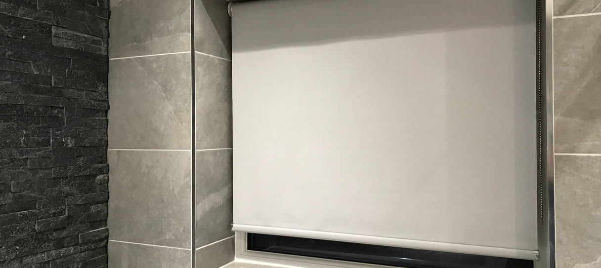 bathroom roller blind