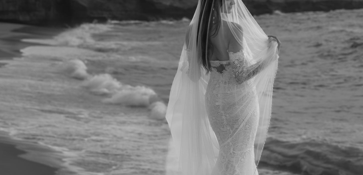Berta wedding dress with veil - Kyra Vesuwalla Wedding Photography 