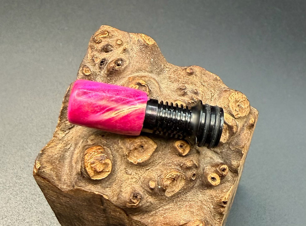 Miniatura: Dye stabilised pink long, ribbed 510 (black base)