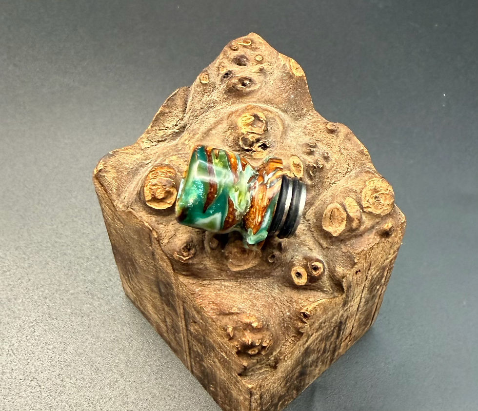 Miniatura: Stabilised pinecone, green resins 510