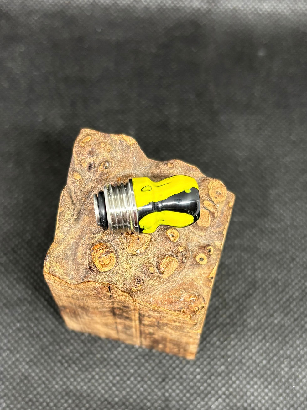 Miniatura: Black and yellow integrated tip.