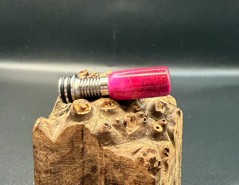 Miniature : Dye stabilised pink, long, ribbed 510