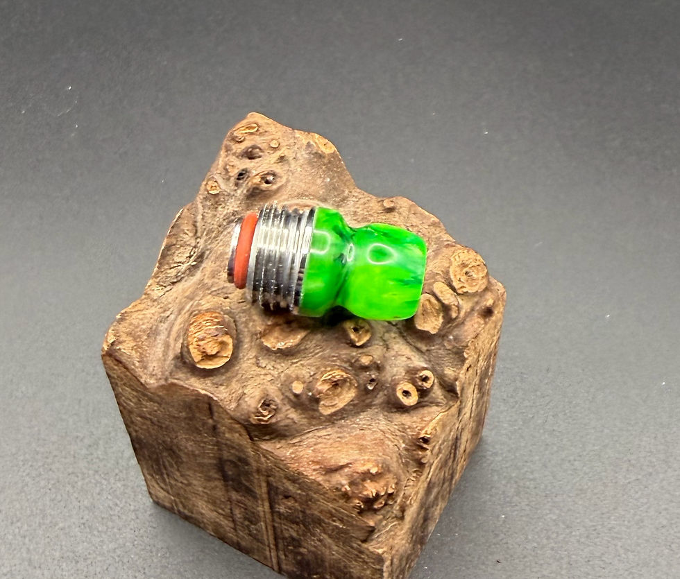 Miniatura: Pearl greens, gold leaf integrated tip. 