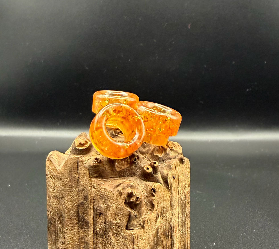 Miniaturbild: Pale translucent orange, gold leaf 810
