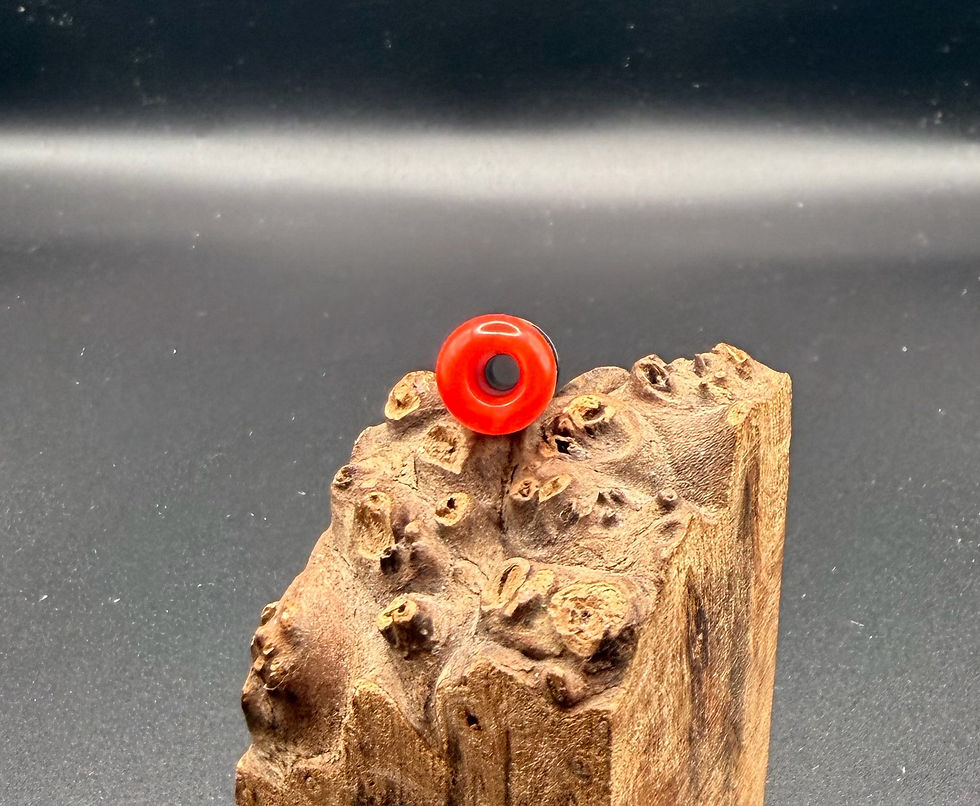 Miniature : Red juma, long, ribbed 510 (black base)