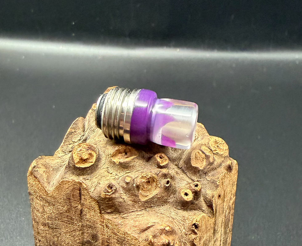 Miniaturbild: Uv colour changing light purple to dark purple integrated tip