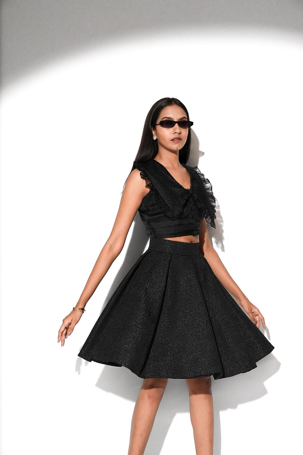 Thumbnail: IZEL – Noir Grace