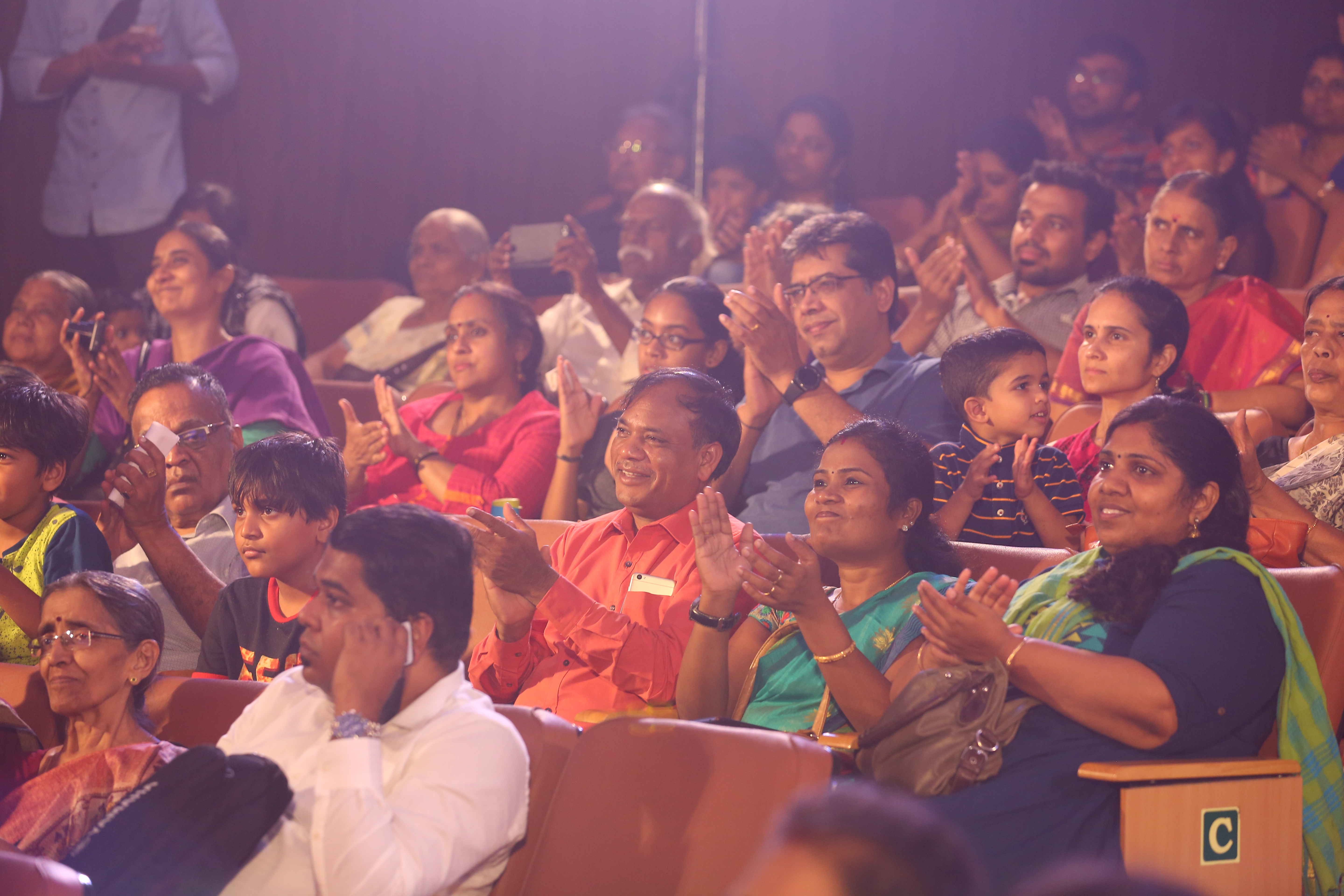 VIGNESHFOTOS7207