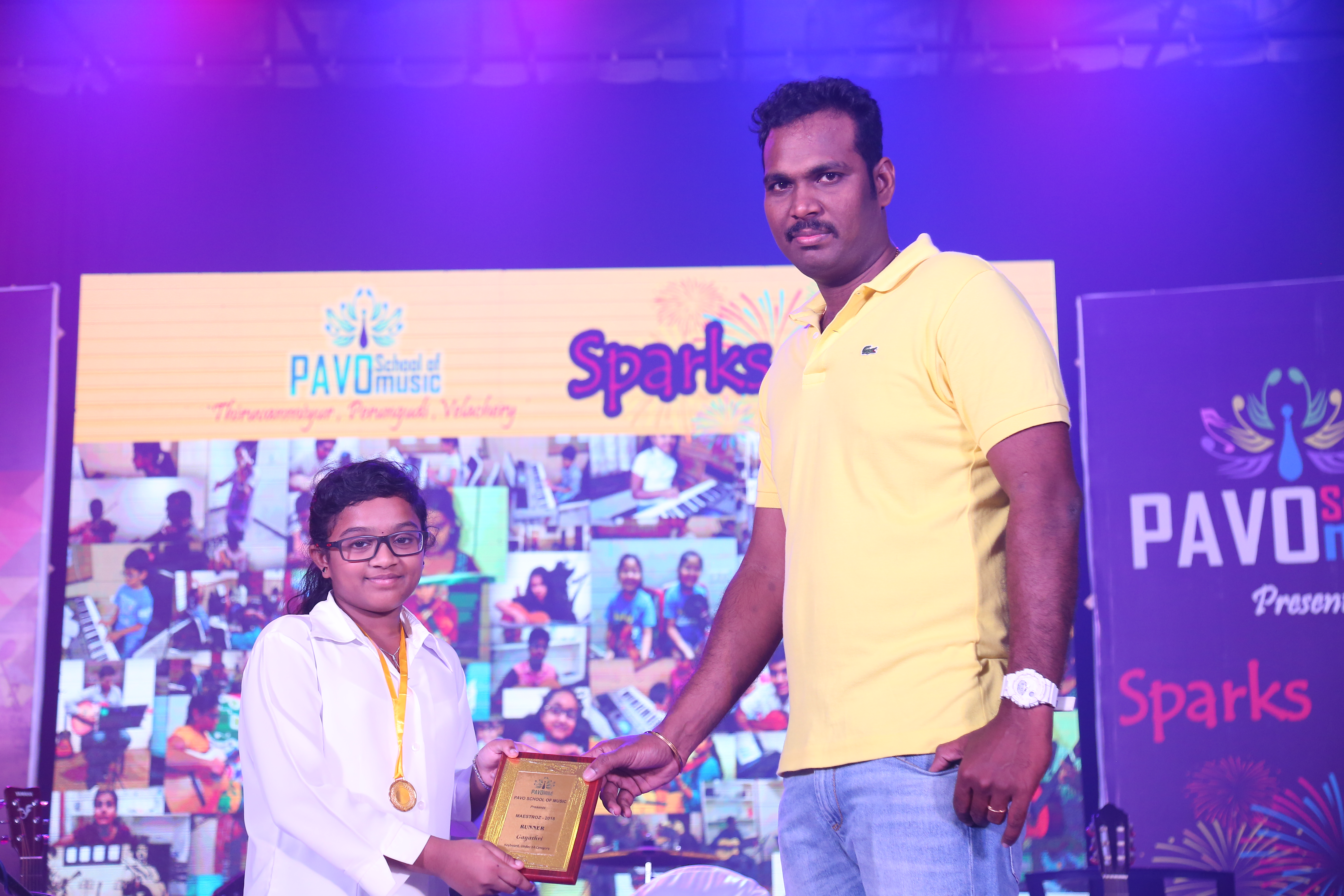 VIGNESHFOTOS7574