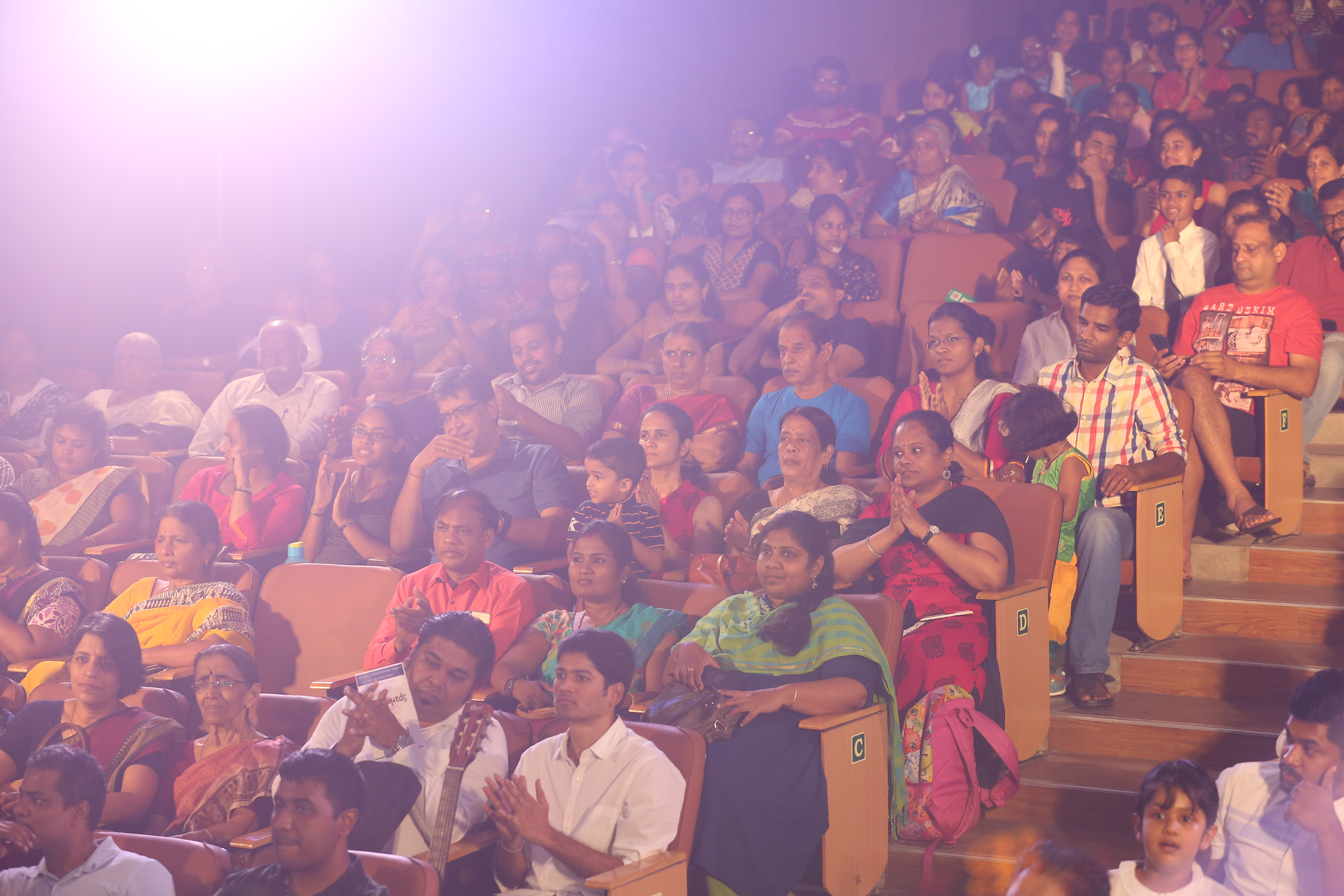 VIGNESHFOTOS7243