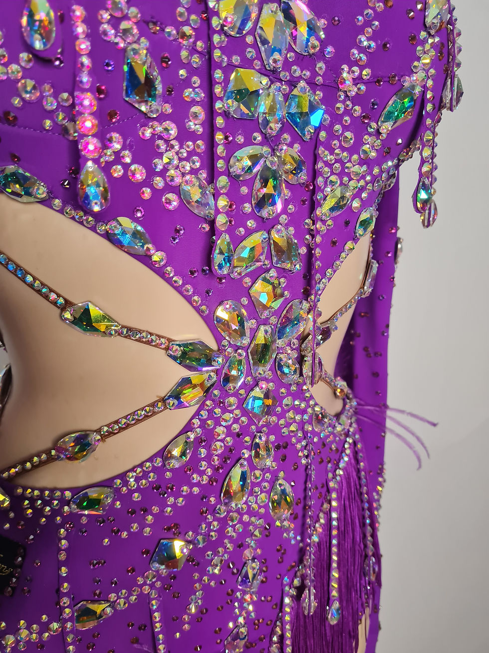 Miniature : Robe latine magenta