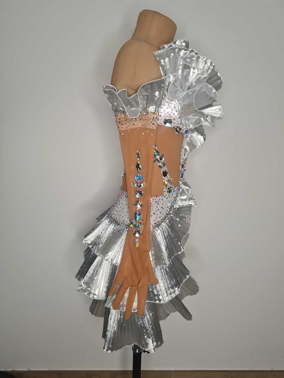 Miniature : Robe latine argentée