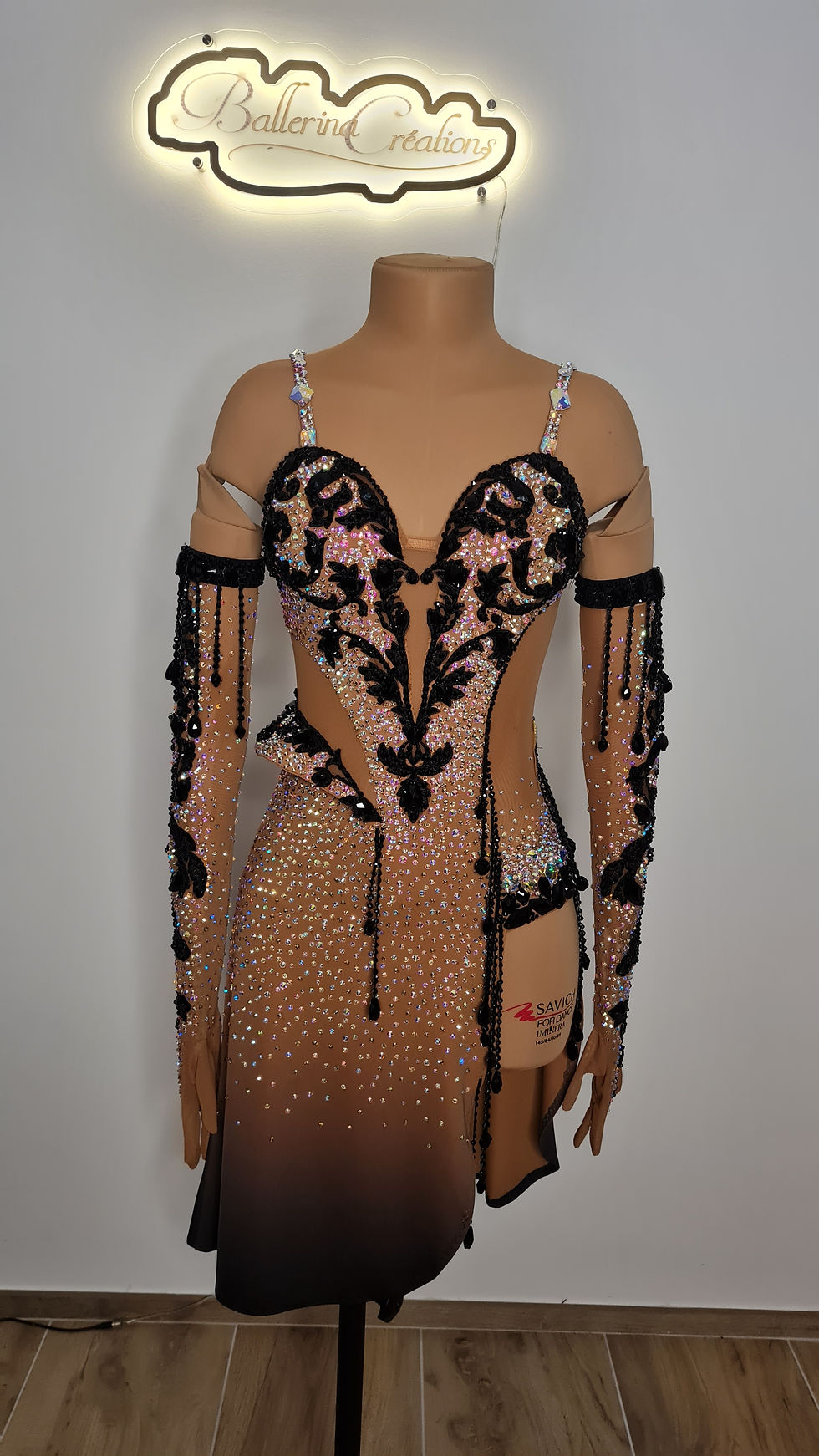 Miniature : Robe latine nude/black