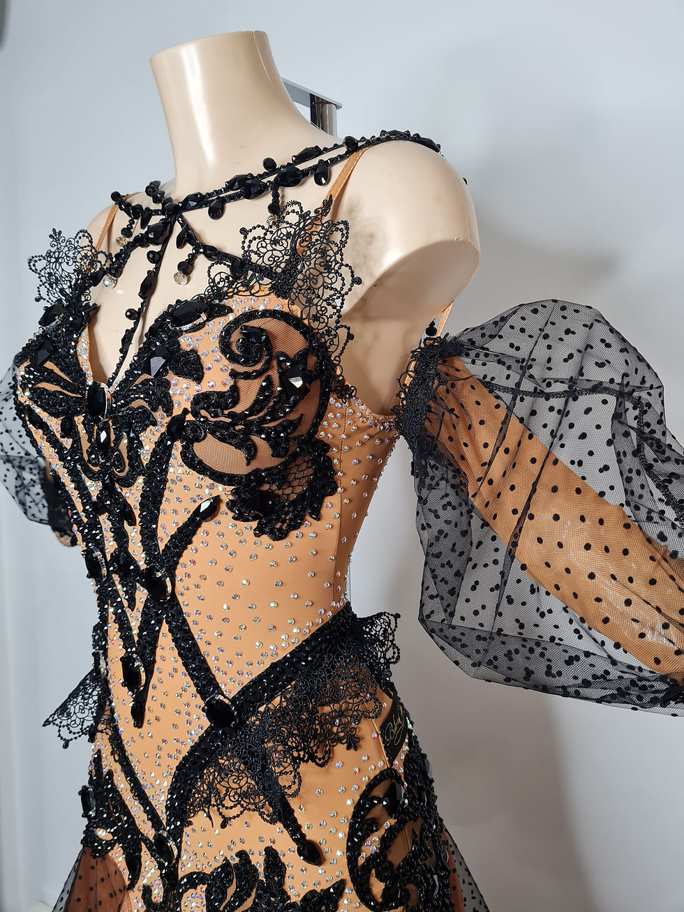 Miniature : Robe standards noire