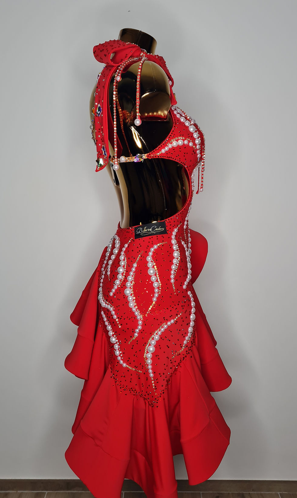 Miniature : Robe latine rouge