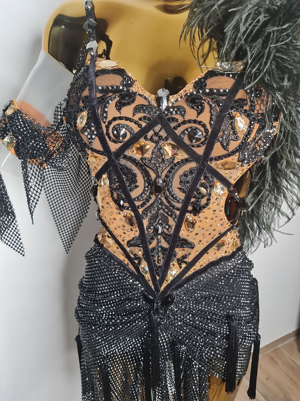 Miniature : Robe latine noire