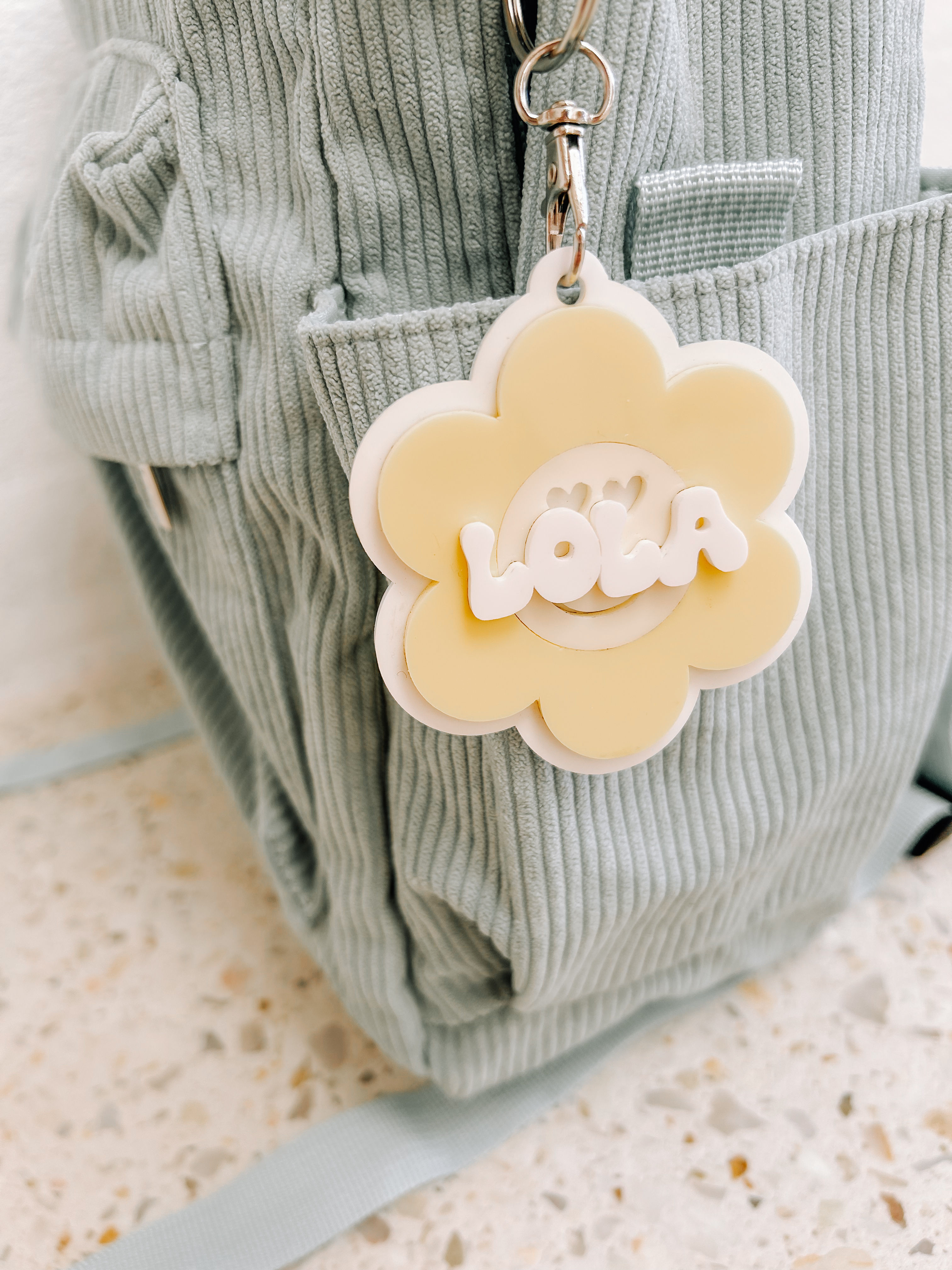 Smiley Flower Keychain - 3 Layers Acrylic