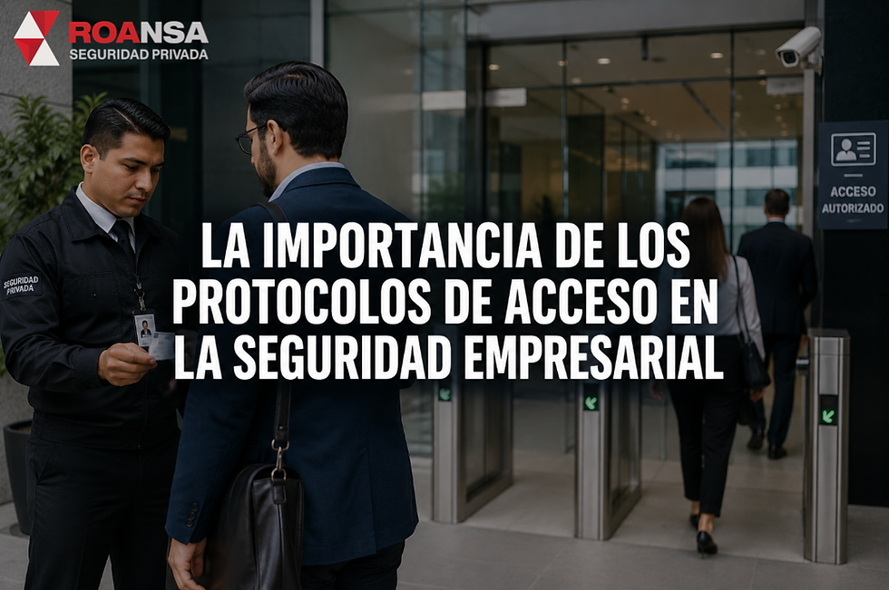 Guardia de seguridad verificando la credencial de un visitante en el acceso de un edificio corporativo como parte de un protocolo de seguridad empresarial.