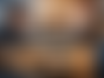 Seguridad empresarial con guardia de vigilancia, monitoreo y protección de operaciones para garantizar la continuidad de un negocio.