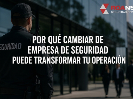 Guardia de seguridad profesional vigilando un edificio corporativo moderno, representando la importancia de mejorar la seguridad en las operaciones empresariales.