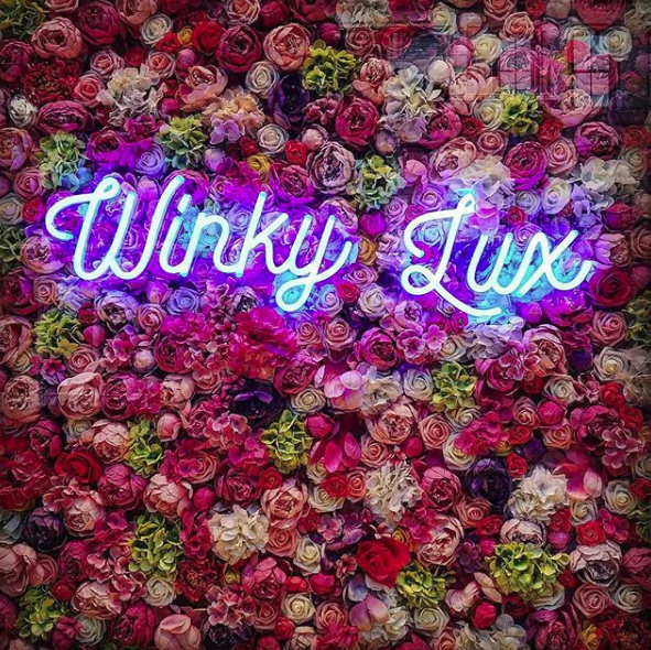 Winky Lux rose wall