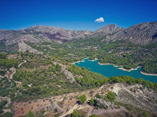 Embalse de Guadalest, Alicante. Photo by Alberto Restifo.
