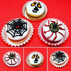 Halloween Macarons