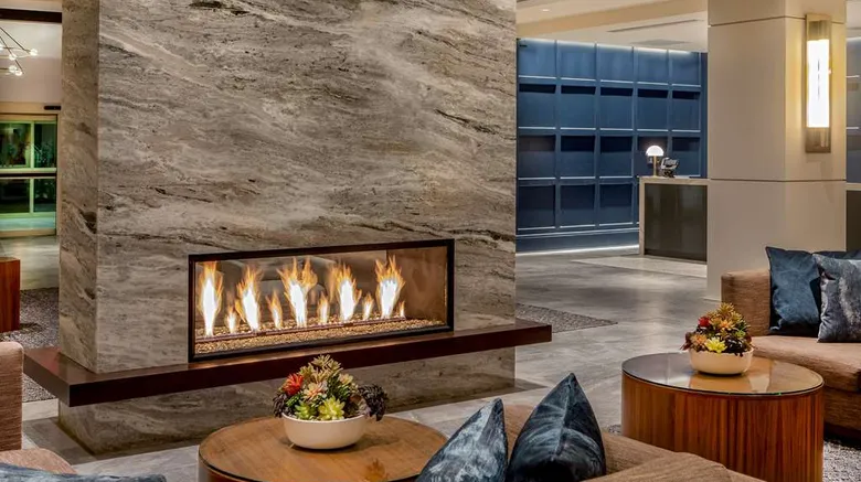 Hilton-Columbus-Polaris-Lobby.webp