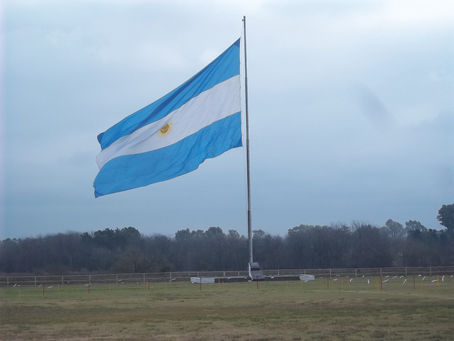 CAMILLETTI ARRANCÓ CON TODO EN LAS PISTAS EUROPEAS: NUEVO RÉCORD ARGENTINO V/45 DE 3000m EN 8.52.01!