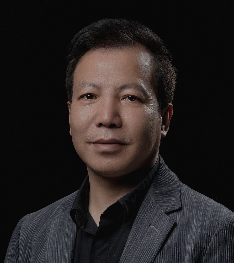 Fenghua Wang, professor