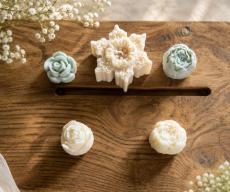Flower Candle & 4 Wax Melts
