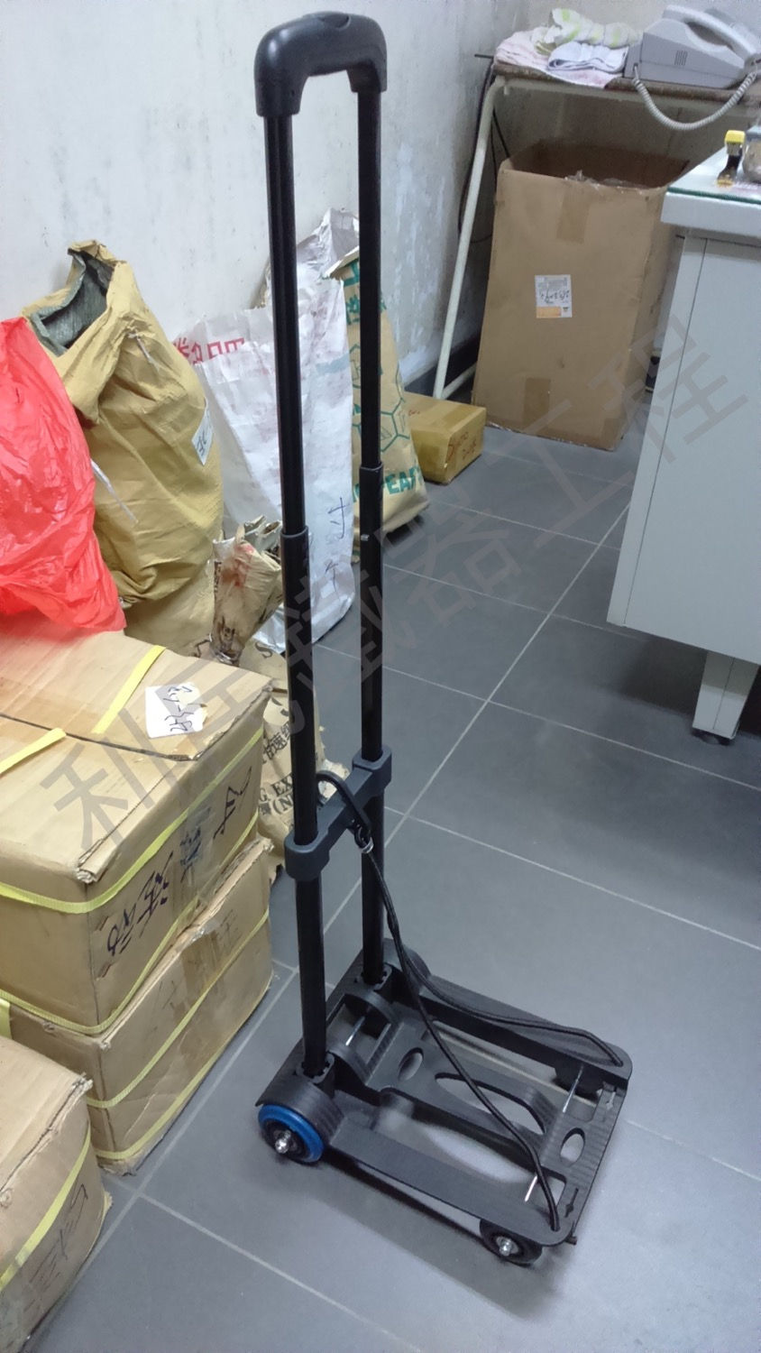 縮圖：四轆行李車