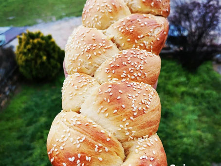 Τα καλύτερα τσουρέκια με ζαχαρούχο αφράτα και με ίνες.. Ακολουθεί συνταγαρα..