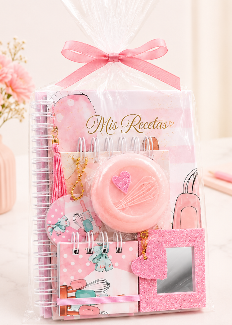 Miniatura: Cuaderno de recetas rosa empaquetado con lazo y accesorios