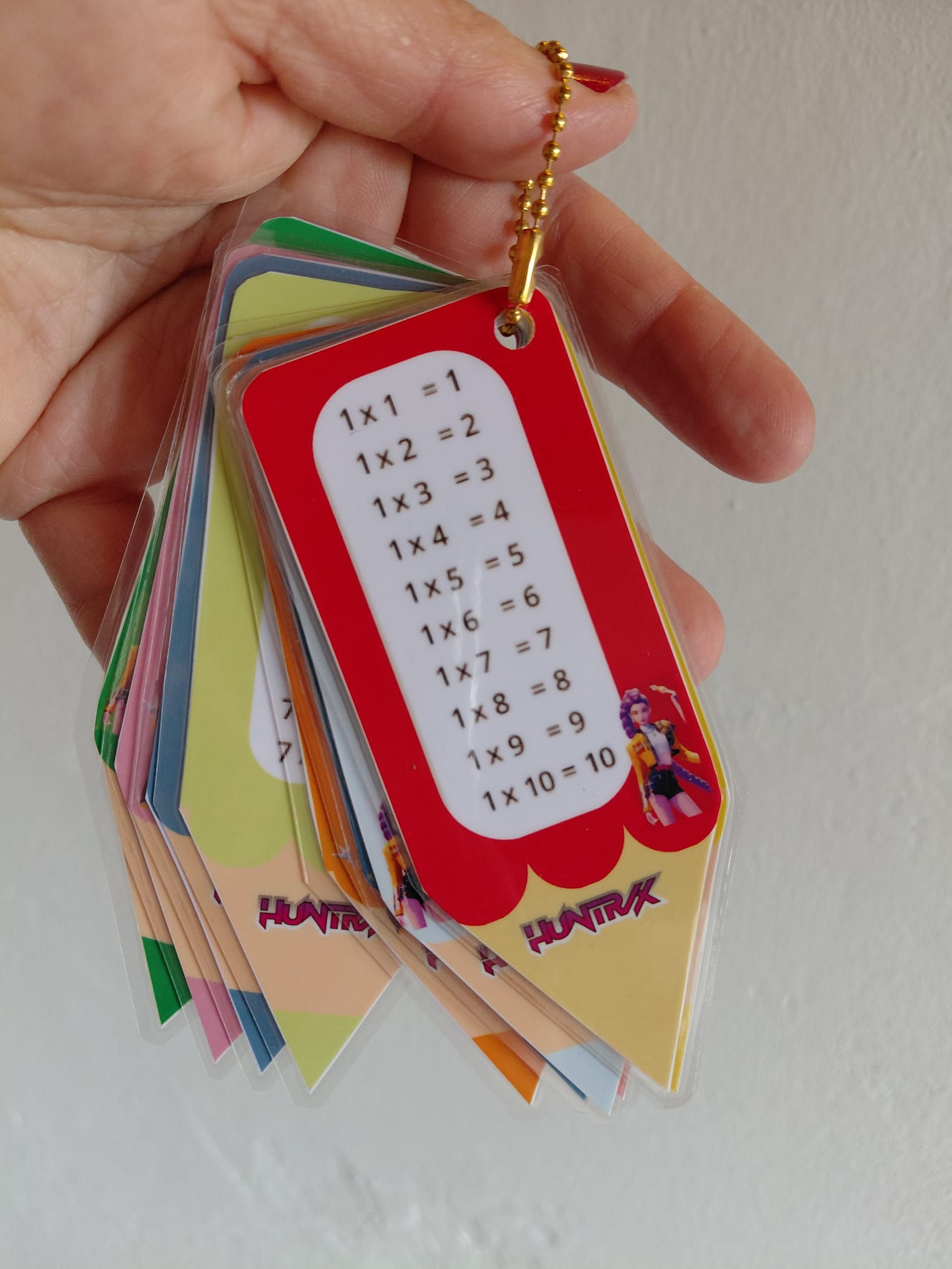 Llaveros de tablas de multiplicar (stich,kuromi,capibara)