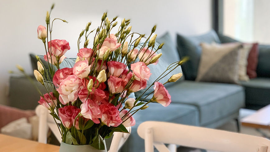 שולחן פינת אוכל, פרחים