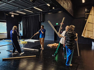 Lietuvos ir Suomijos šokio menininkai kuria šokio bendrą darbą: SUPERTHING hipnotizuojanti kelionė realybės paraštėmis