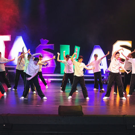 Kūrybinių iniciatyvų projektas „Šiuolaikinio šokio invazija Kuršėnuose Kada...TAŠKAS?“