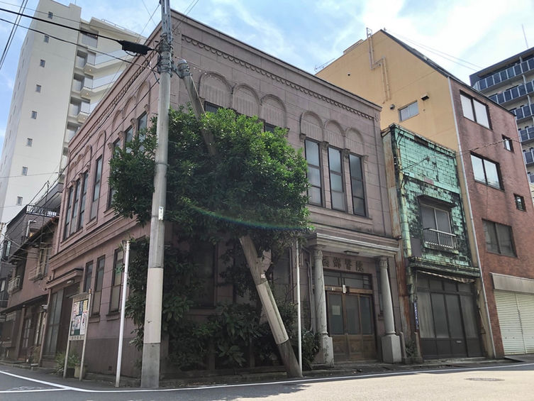 《潮見・東陽》
深川の町はずれに残る純情物語