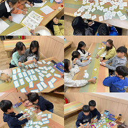 원어민강사의 실제 발음을 들어보고 열심히 따라하며 배우는 아이들입니다. 영단어를 활용한 스피드 게임도 진행하며 아이들의 흥미를 돋구고 있습니다.