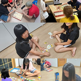 규칙을 지켜라! 보드게임에서 가장 중요한 것은 규칙을 정하고 그에 맞게 행동하는 것입니다.
모둠별로 규칙을 지켜가면서 게임을 즐기는 해바라기의 모습을 볼 수 있었습니다.
