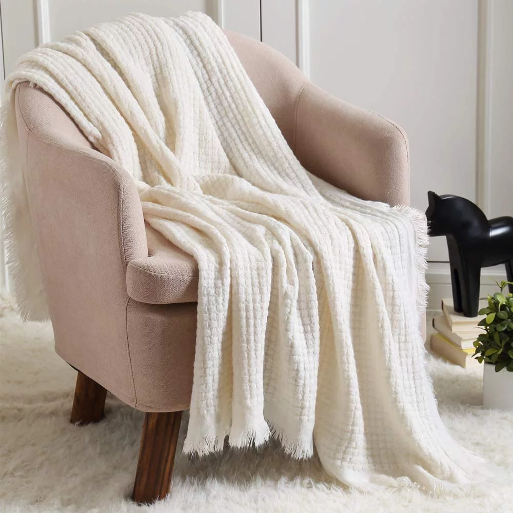 Cream throw