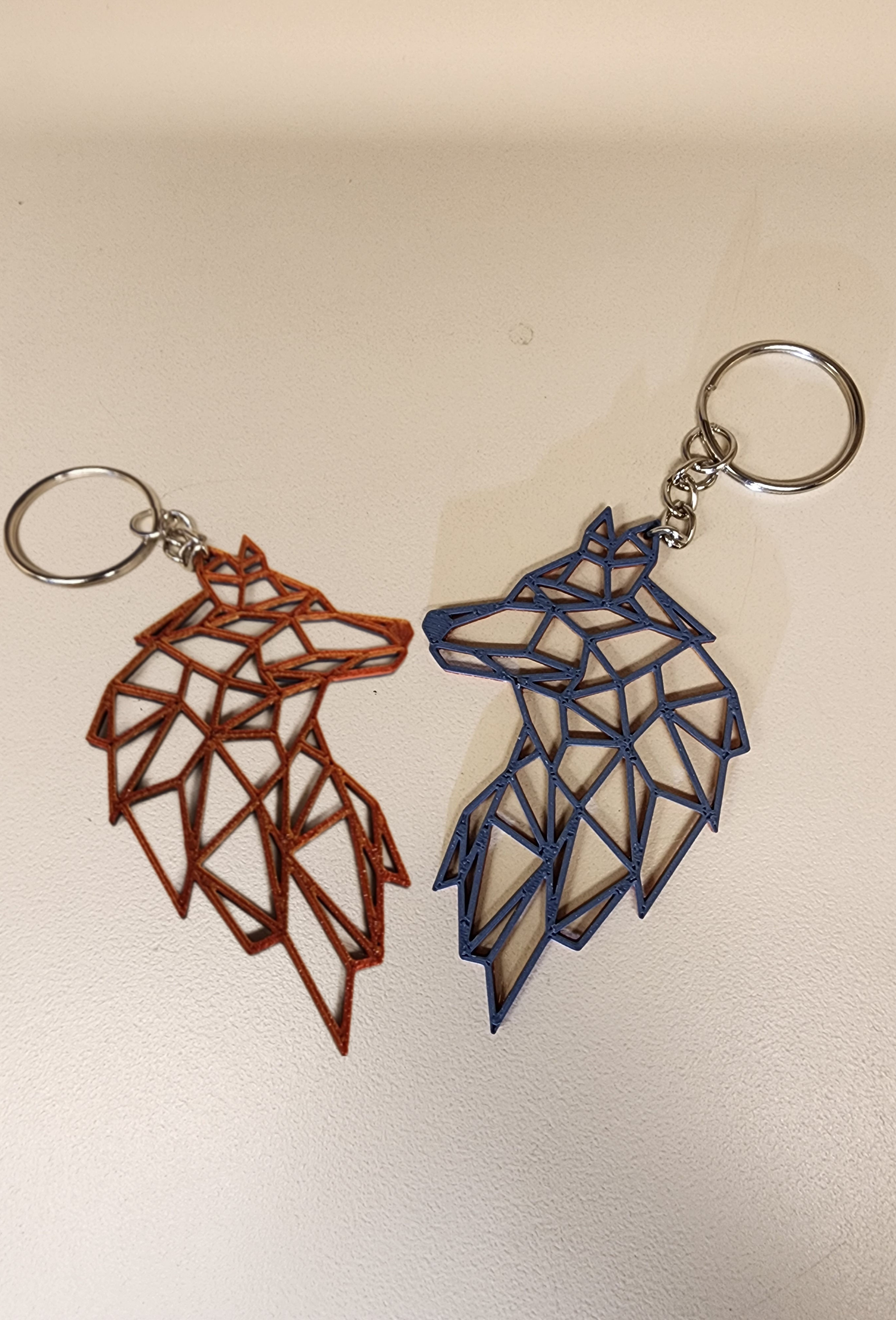 3D printed geometric wolf head keychain